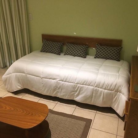 Hotel Pico 헤네랄 피코 외부 사진
