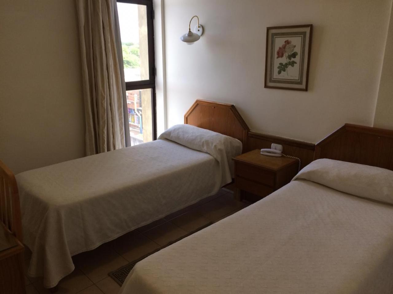Hotel Pico 헤네랄 피코 외부 사진