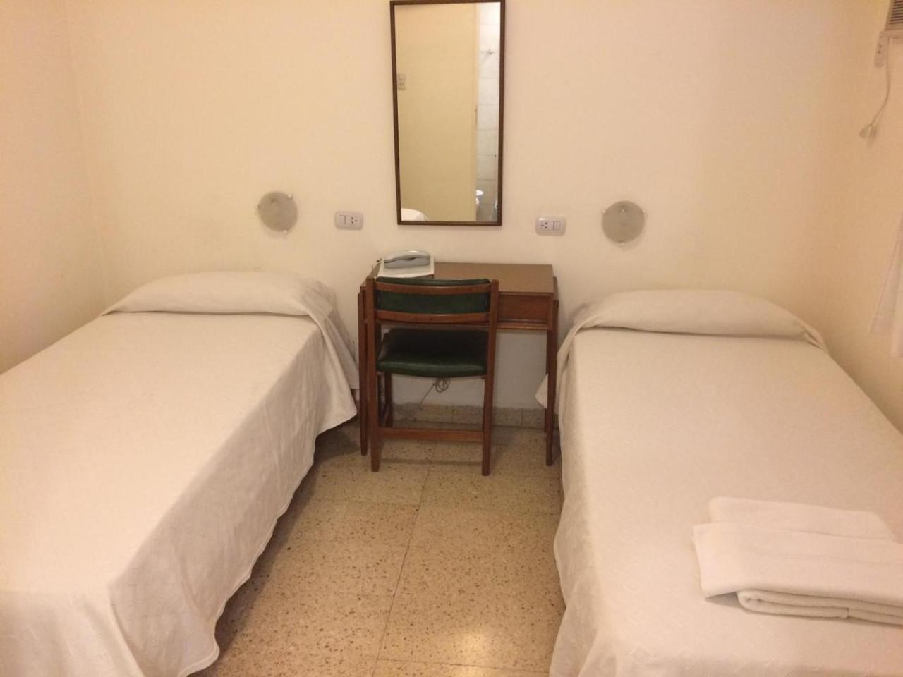 Hotel Pico 헤네랄 피코 외부 사진