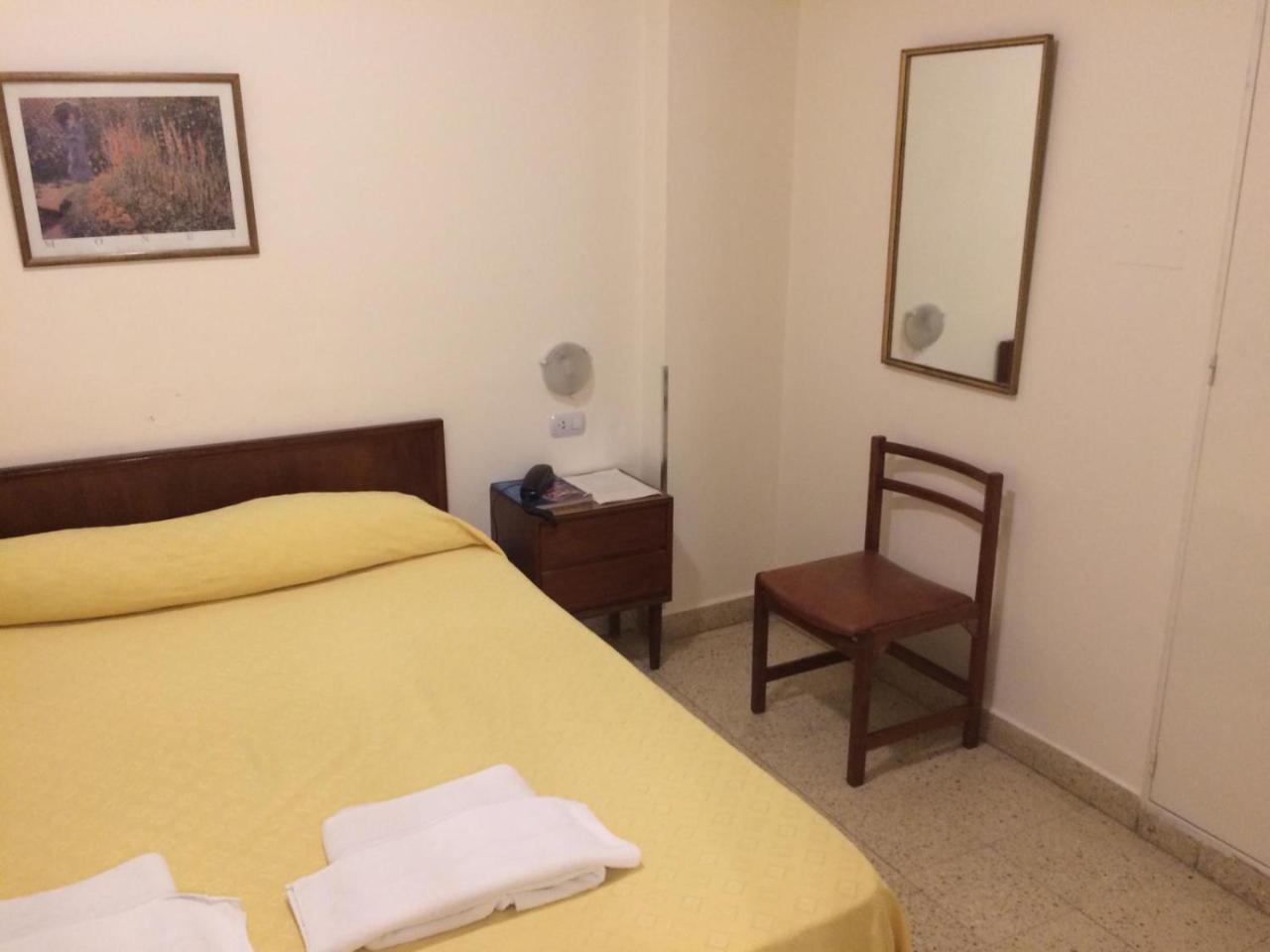 Hotel Pico 헤네랄 피코 외부 사진